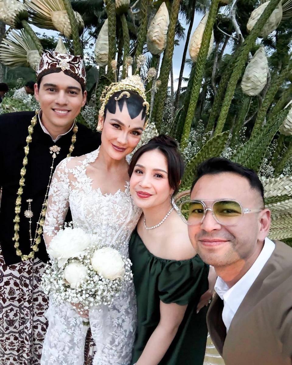 tamu artis di akad Luna Maya (instagram.com/raffinagita1717)