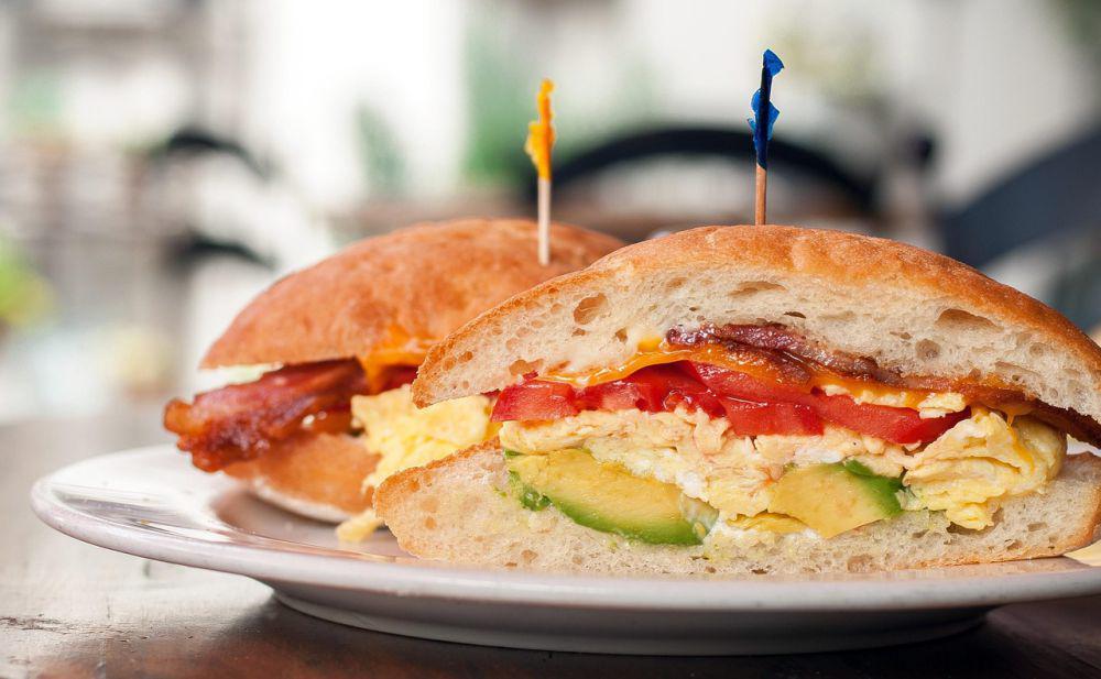 5 Tips Membuat Sandwich Telur Mayo yang Creamy dan Tidak Enek