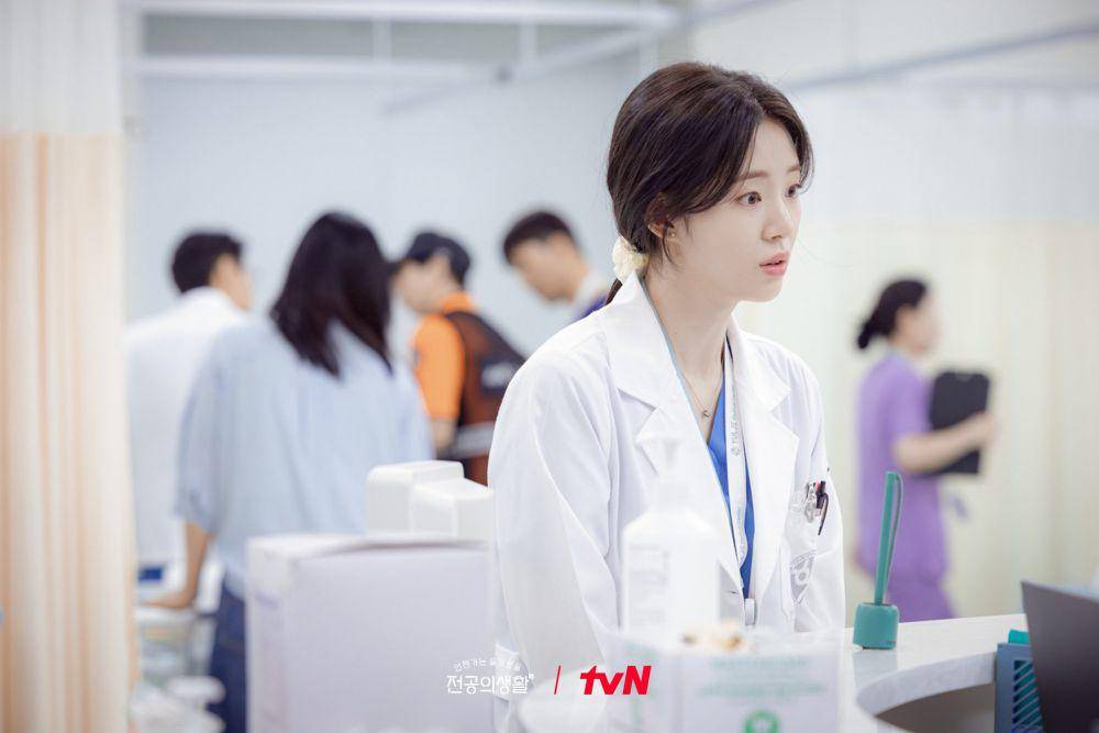 cuplikan drakor Resident Playbook (dok. TVN/Resident Playbook)