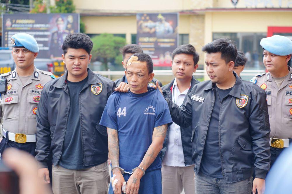 Seorang Pria Bunuh Ayah Tiri karena Tak Dipinjamkan Motor