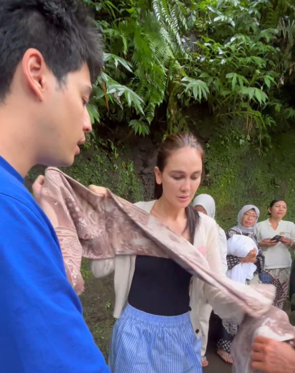 Luna Maya melukat sebelum menikah (instagram.com/asrwi_welas)