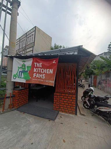 The Kitchenfams, Sensasi Kuliner ala Rumahan di Metro