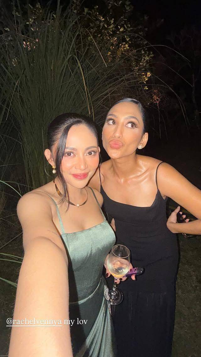artis di dinner pernikahan Luna Maya dan Maxime (Instagram.com/rachelvennya)