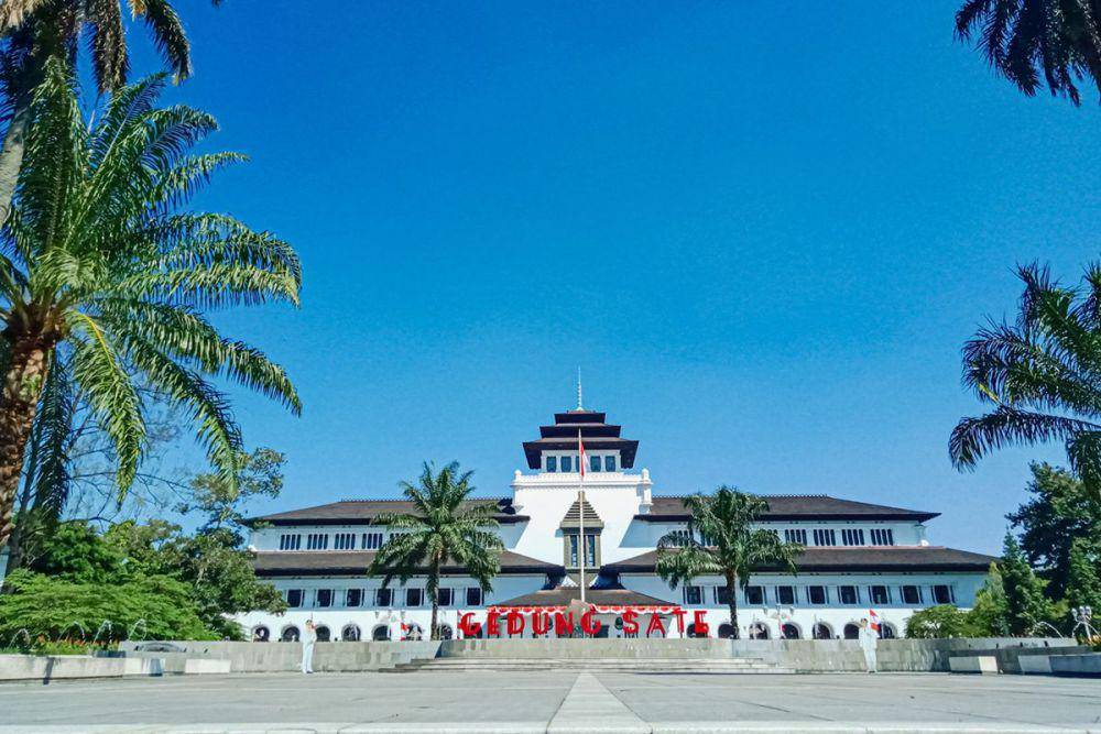 Gedung Sate: ikon Kota Bandung (website kompas.com)