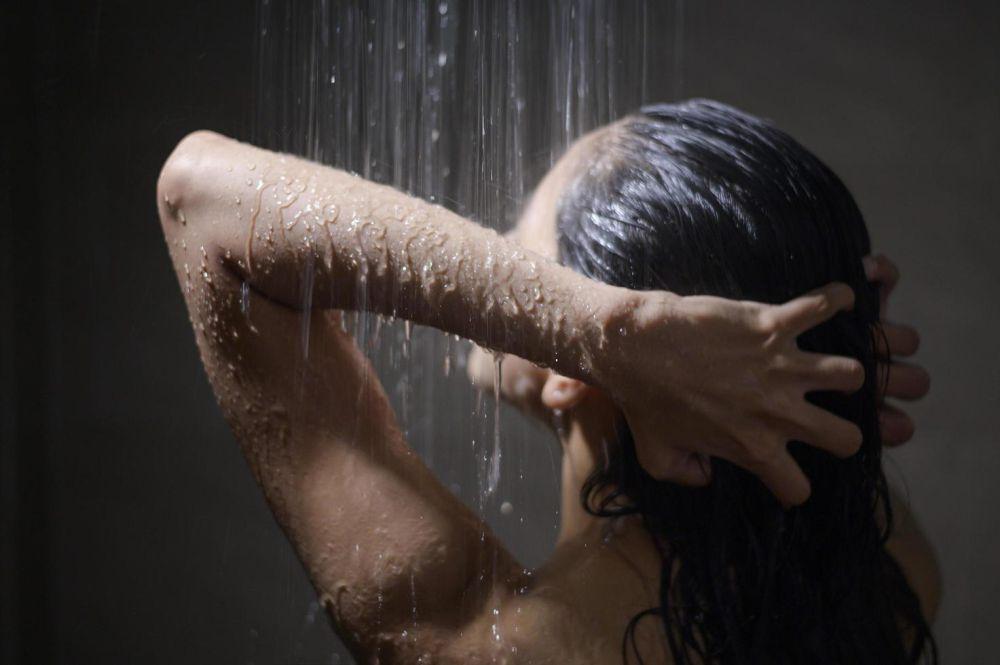 Apa yang Terjadi jika Mandi saat Masih Berkeringat?