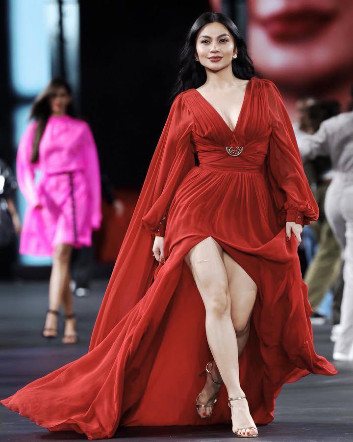 inspirasi OOTD pemeran film La Tahzan (instagram.com/arieltatum)