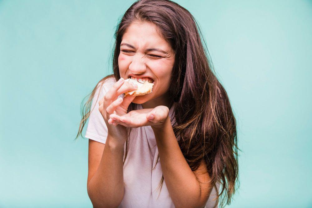 Apa Akibatnya Jika Makan Tanpa Mengunyah dengan Baik?