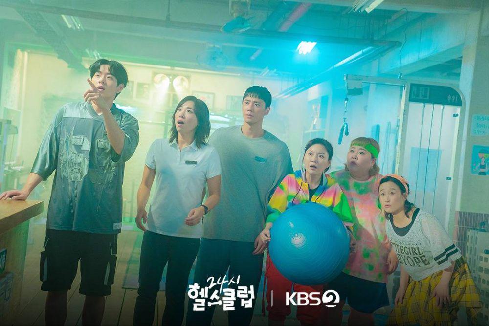 7 Kekompakan Klien Gym Menanti Hyun Joong di Pump Up the Healthy Love