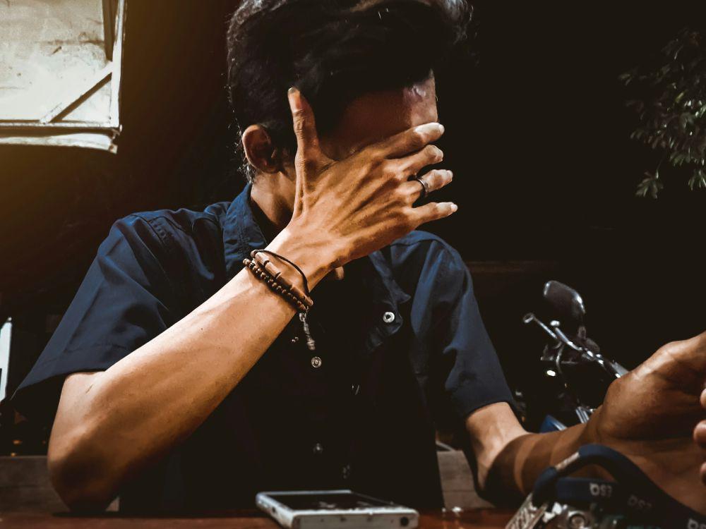 Ilustrasi pria yang rencananya gagal (unsplash.com/Imam Fadly)