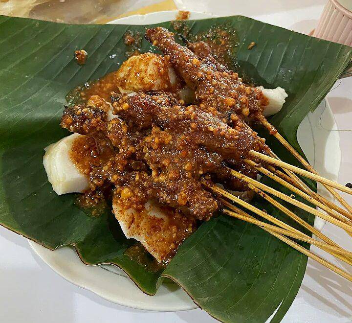 Sate Sapi Suruh dan Bakso, Salatiga (google.com/maps/Sandy Wijaya)
