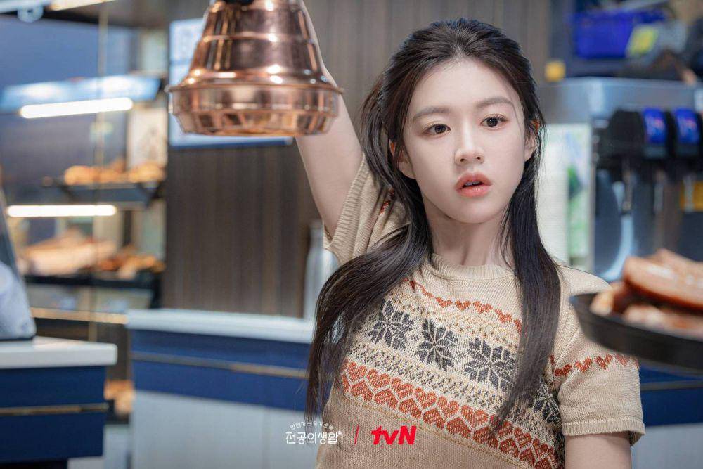 Cuplikan drama Korea Resident Playbook (dok. tvN/Resident Playbook)