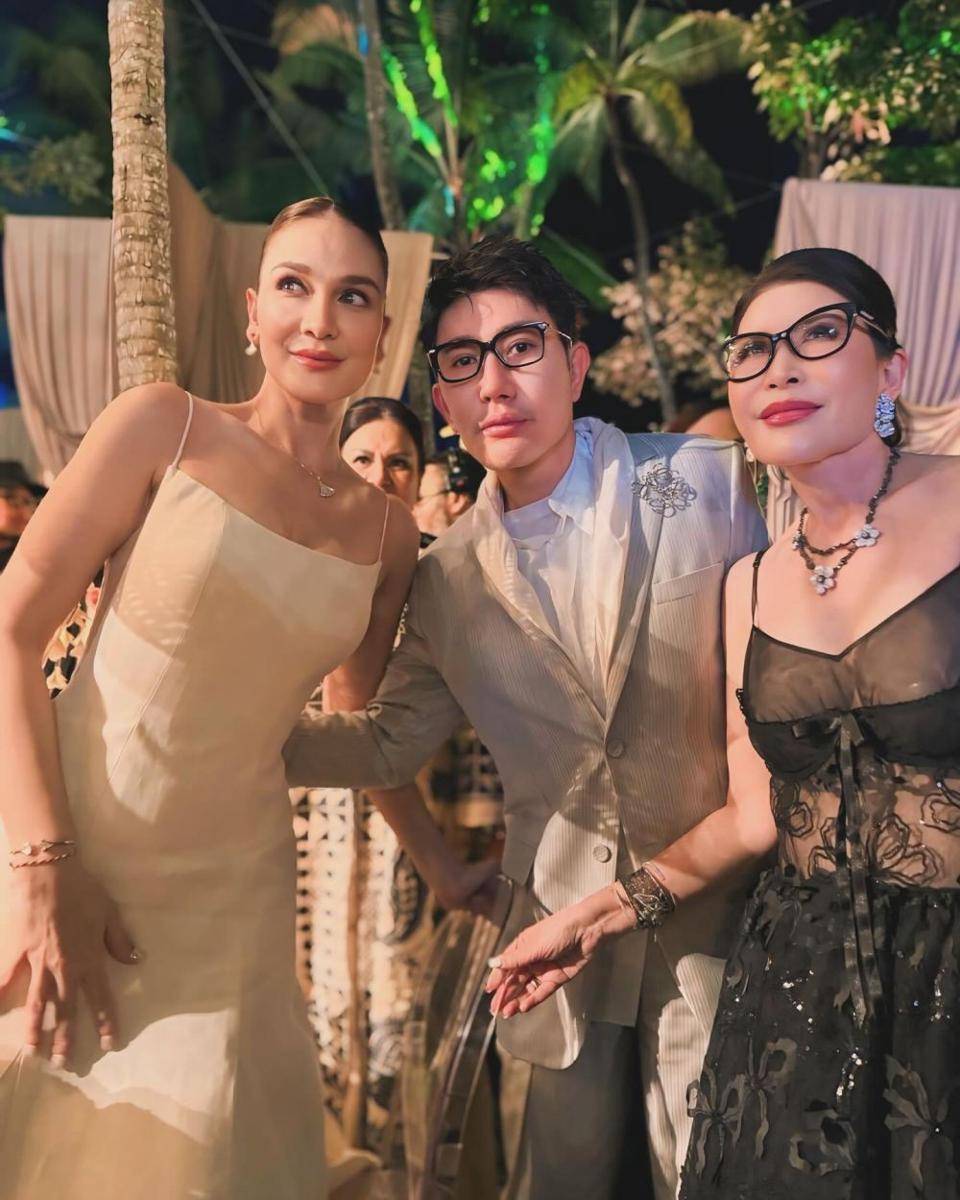 gaya Luna Maya di acara dinner usai akad nikah (instagram.com/otis__hahijary)
