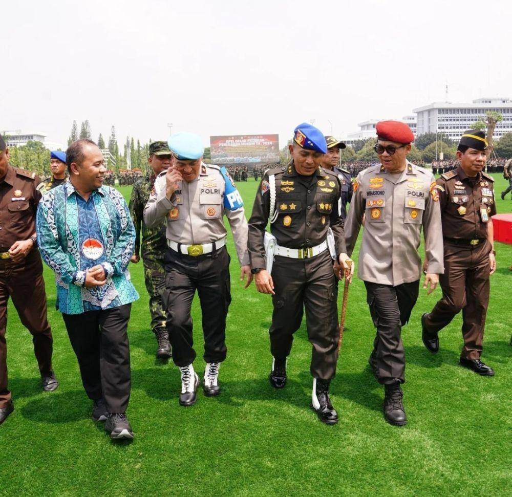 Komandan Puspom TNI, Mayor Jenderal TNI Yusri Nuryanto (ketiga dari kanan). (www.instagram.com/@puspomtni)