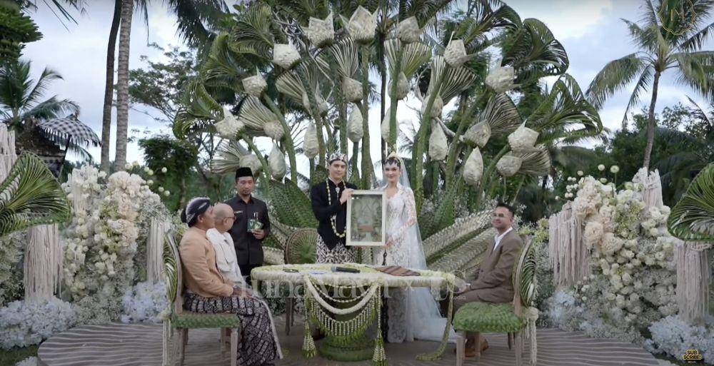 Akad nikah Luna Maya dan Maxime Bouttier (YouTube.com/Luna Maya)