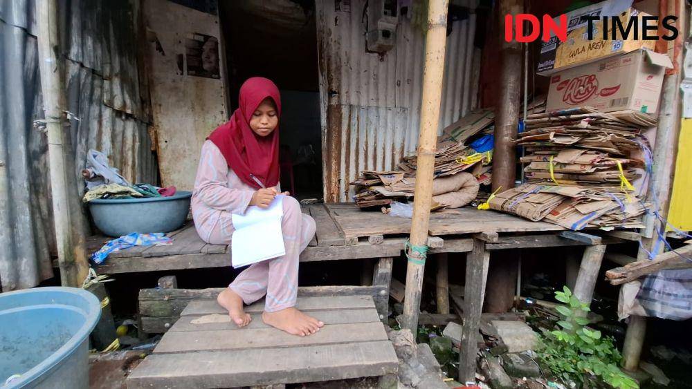 Naila (13), siswi kelas 6 SD Panyikkokang Toddopuli III di Kota Makassar, Sulawesi Selatan, Rabu (7/5/2025). IDN Times/Darsil Yahya