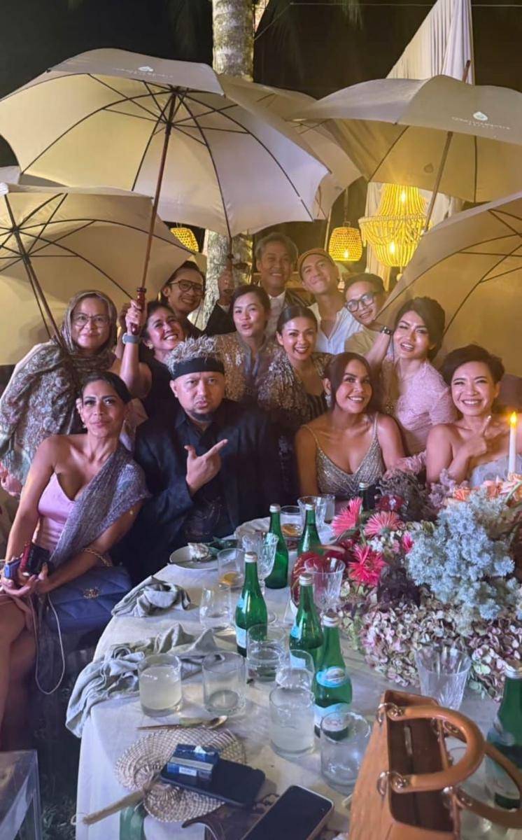 Gaya Tamu di Acara Dinner Setelah Akad Nikah Luna Maya (instagram.com/melaney_ricardo)