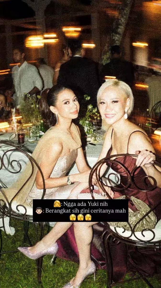artis di resepsi Luna Maya (instagram.com/kiaisaura6)