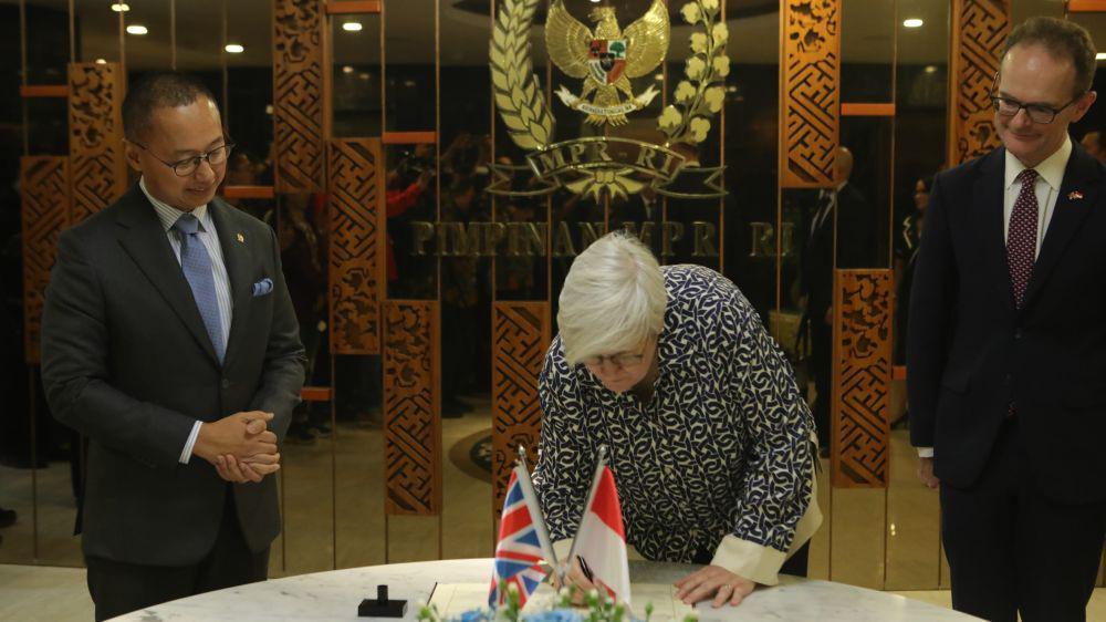MPR Terima Utusan Inggris, Bahas Potensi Investasi Energi Terbarukan