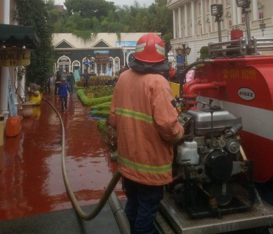 Penanganan kebakaran di Museum Angkut. (IDN Times/Istimewa)