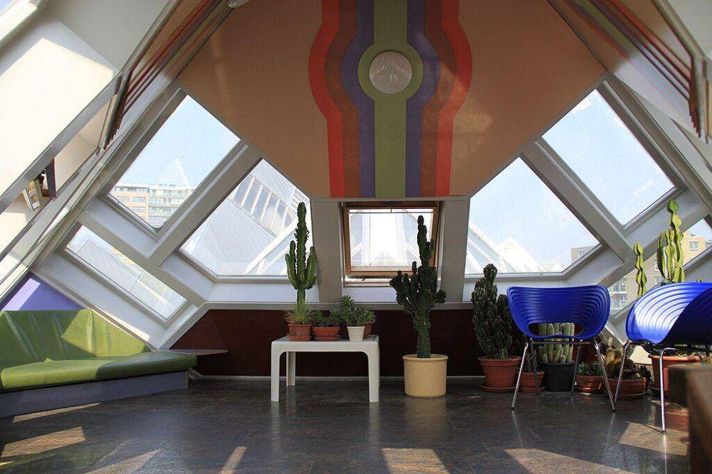 Interior Kubuswoningen (commons.wikimedia.org/Oleg Yunakov)