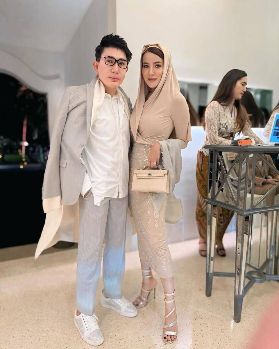 Olla Ramlan di pernikahan Luna Maya (instagram.com/otis__hahijary)