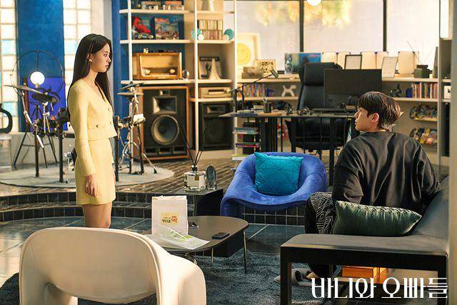 Jeon So Young dan Lee Chae Min di KDrama Crushology 101 (dok.MBC/Crushology 101)