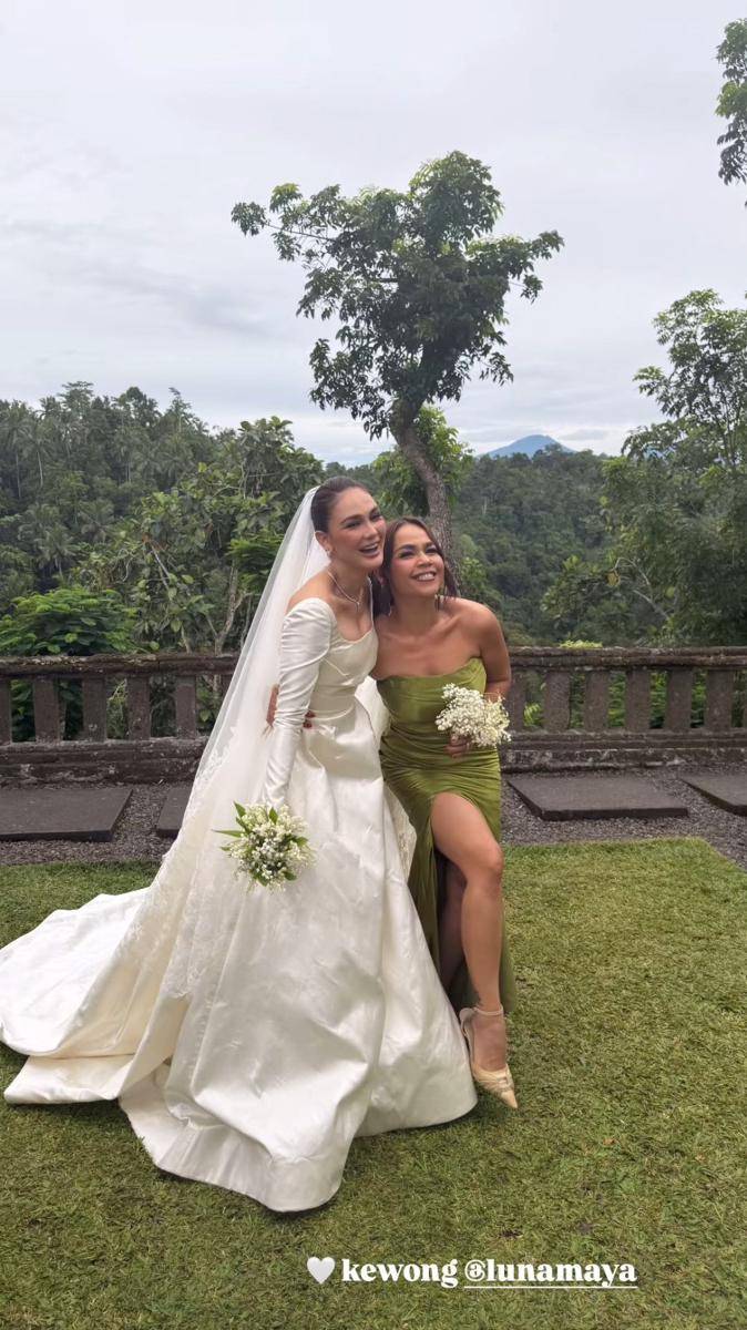 artis di resepsi Luna Maya (instagram.com/melaney_ricardo)