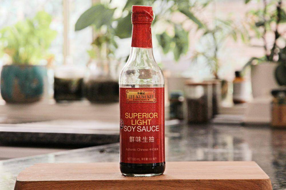 ilustrasi soy sauce (unspash.com/clockwork_lemon)