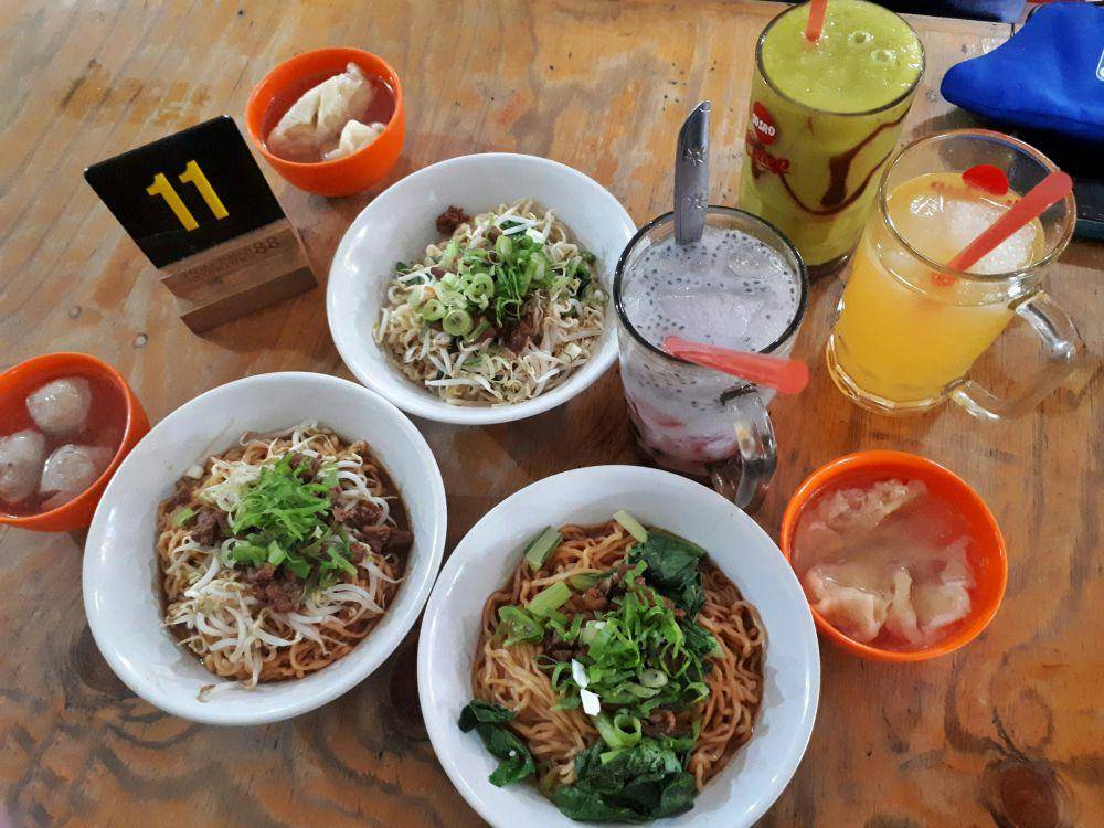 ilustrasi bakmi (unsplash.com/Fitri Ariningrum)