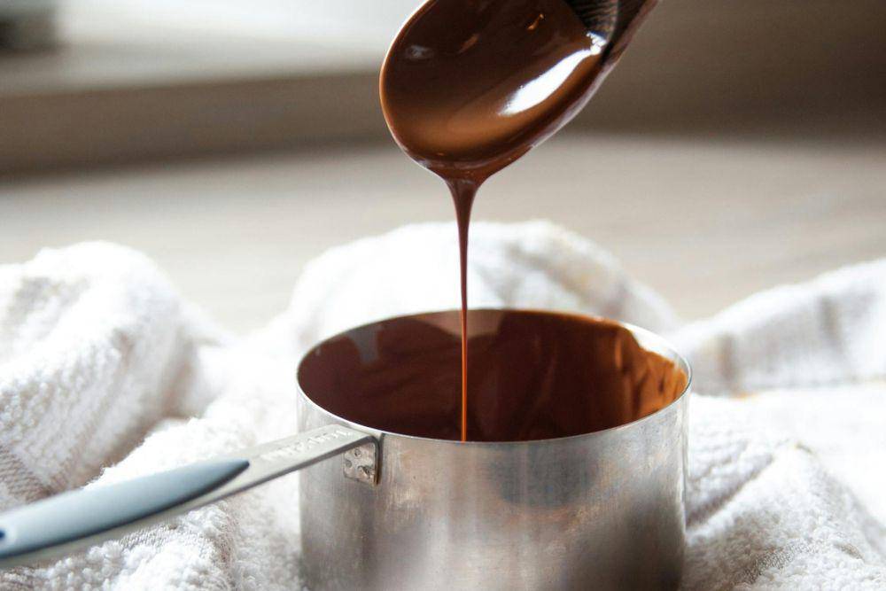 ilustrasi saus cokelat (pexels.com/Maria Georgieva)
