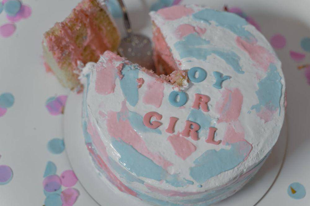 ilustrasi kue gender reveal (pexels.com/Tima Miroshnichenko)