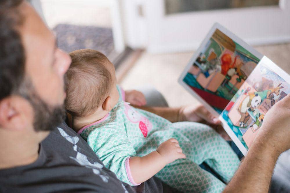 ilustrasi ayah dan anak (unsplash.com/Picsea)