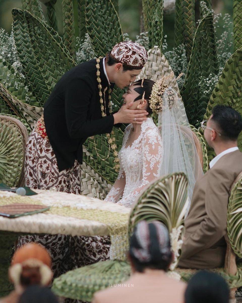 Pernikahan Luna Maya dan Maxime Bouttier. (Instagram.com/iluminen)