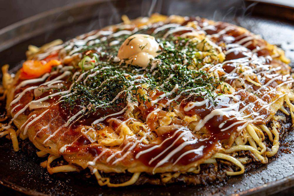 Ilustrasi okonomiyaki (vecteezy.com/Woranuch Athiwa)