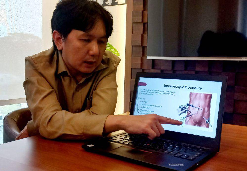 dr. Handy Wing, Sp. B, Subsp. BD (K), FBMS, FICS, FInaCS Konsultan Bedah Digestif Eka Hospital BSD (Dok. Eka Hospital)