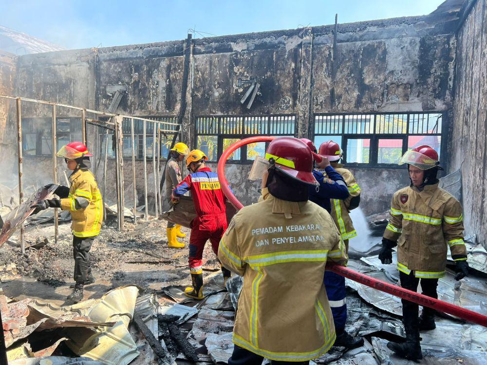 Lima Ruangan di SMKN 5 Balikpapan Ludes Terbakar