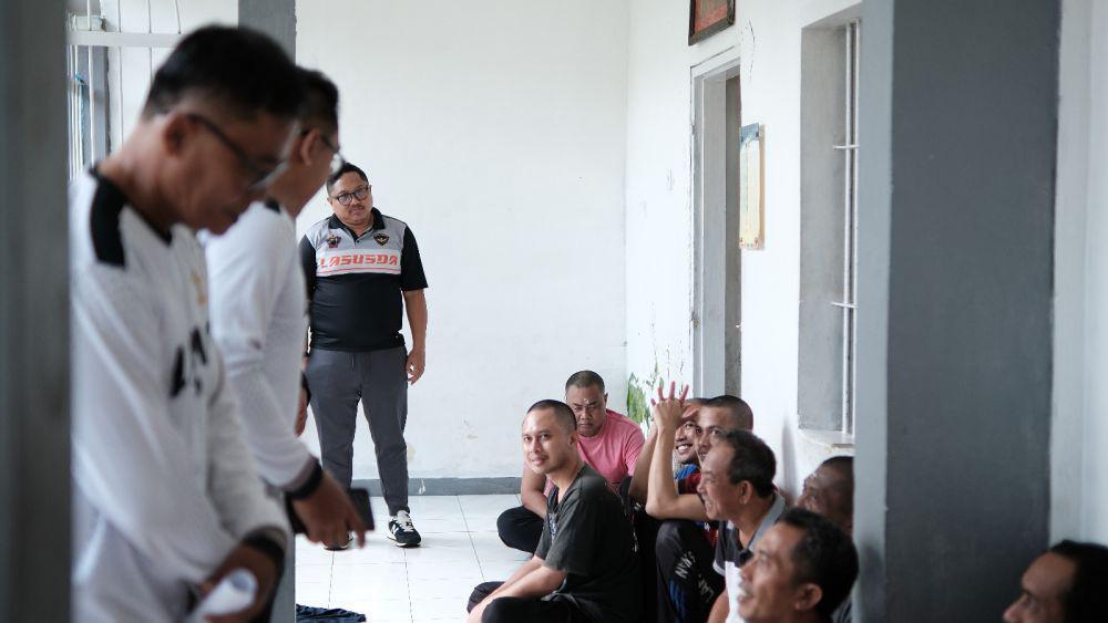 Negara Beri Remisi Waisak ke 1.079 Narapidana dan Anak Binaan