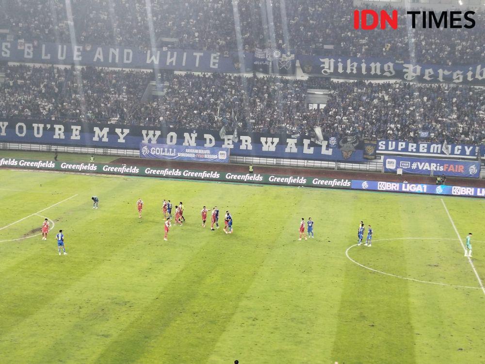 Sarat Emosi, Pesta Persib Nyaris Dirusak Barito Putera