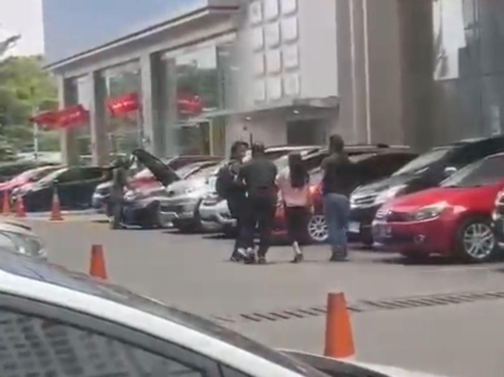 Viral, 'Mata Elang' di Bekasi Rebut Paksa Mobil Pajero