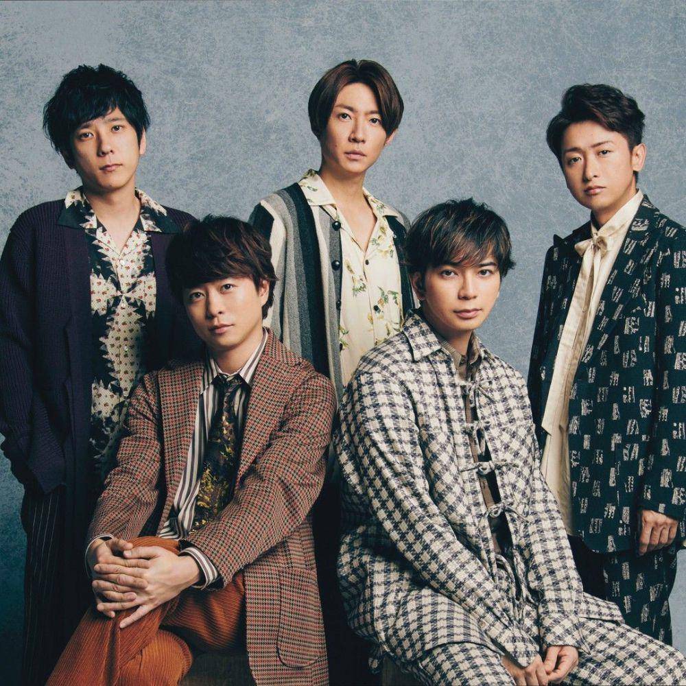 ARASHI (Instagram.com/arashi_5_official)