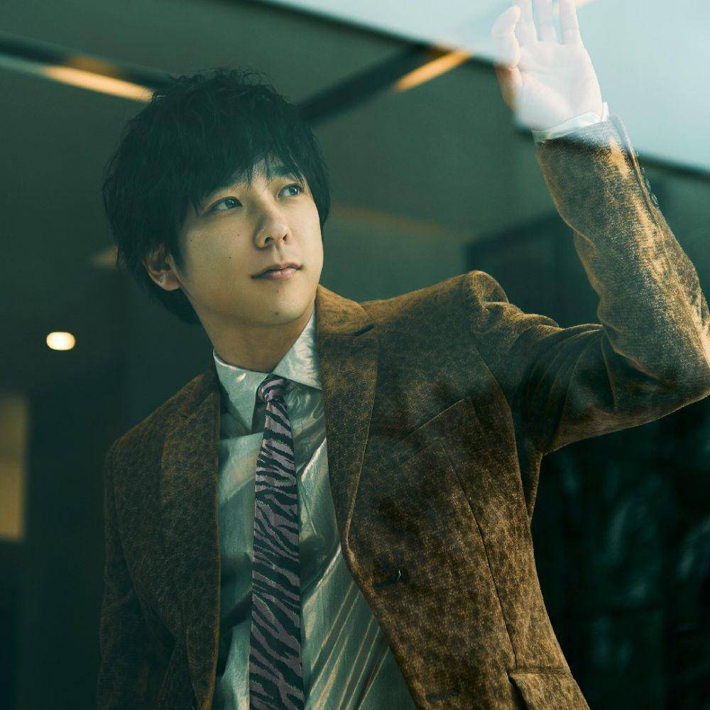 Ninomiya Kazunari (Instagram.com/arashi_5_official)