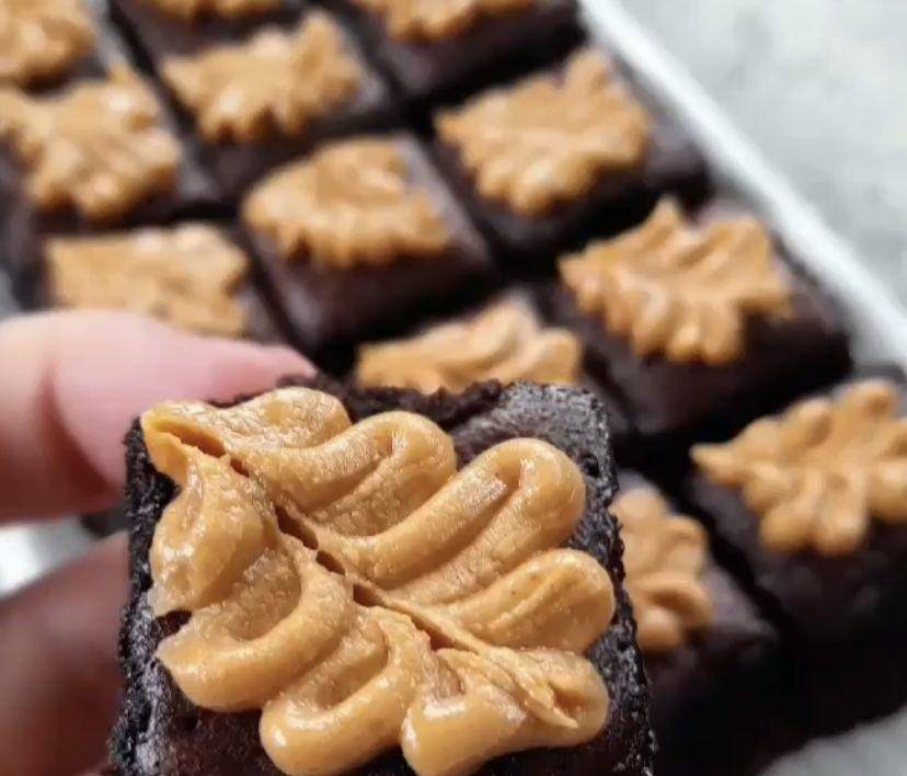 Kladdkaka Swedish Chocolate Cake (instagram/@pr.ditha)