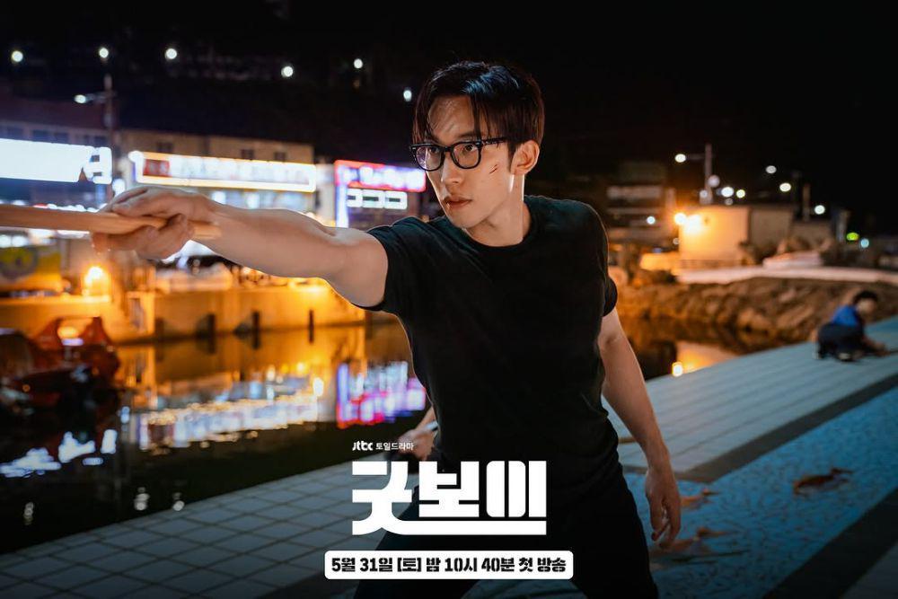 8 Still Cuts Lee Sang Yi dalam Drama Good Boy, Jadi Inspektur Polisi