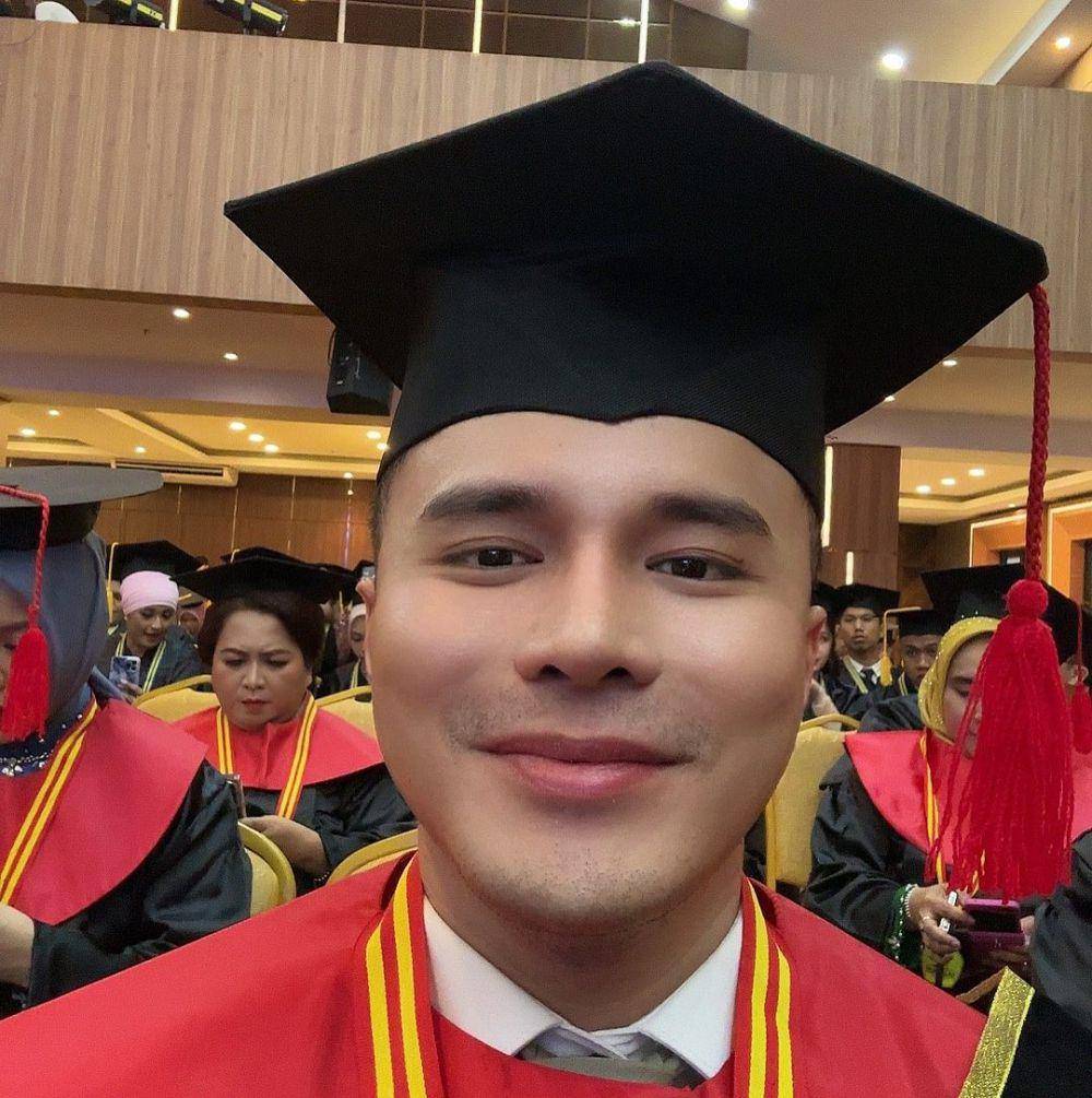 dr. Oky Pratama wisuda S2 (Instagram.com/dr.okypratamaa)
