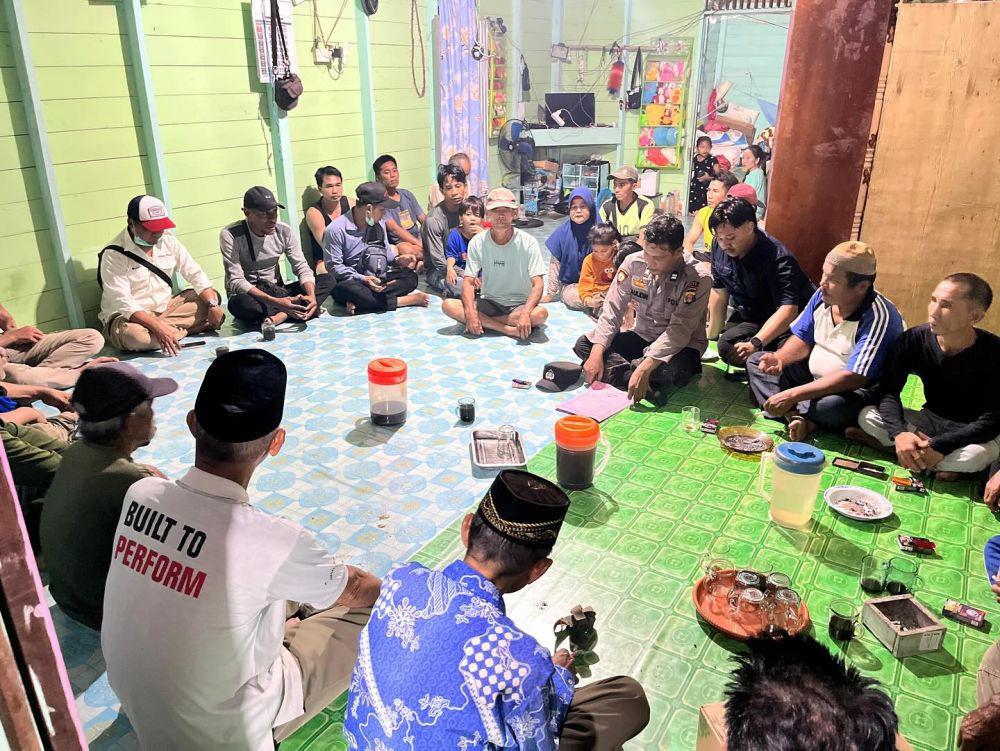 Keluarga korban memilih menerima dan tak menuntut penyelidikan. (Dok. Polsek Long Kali)