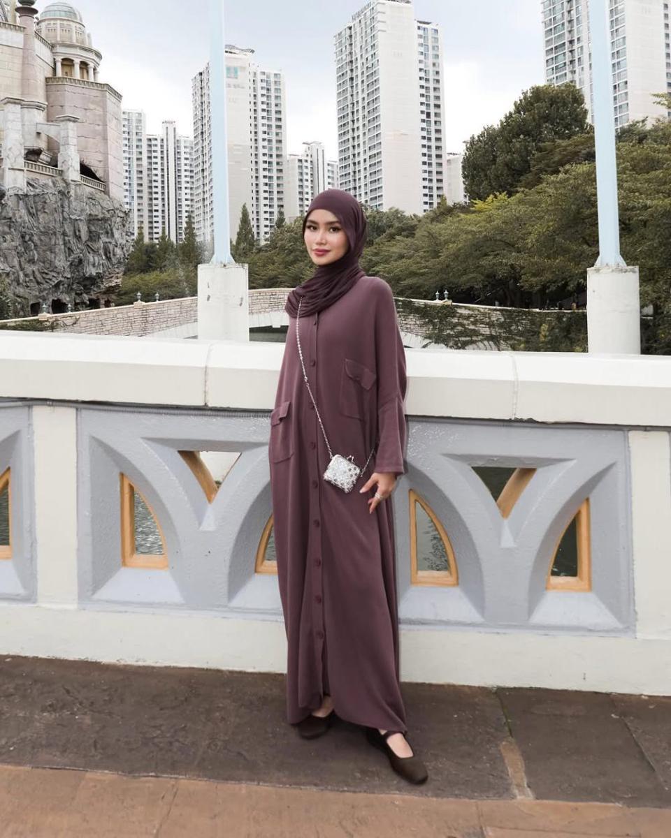 gaya casual pakai dress ala Sashfir (instagram.com/sashfir)