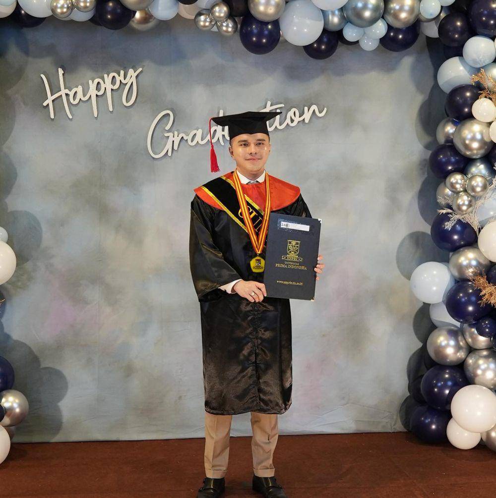 dr. Oky Pratama wisuda S2 (Instagram.com/dr.okypratamaa)