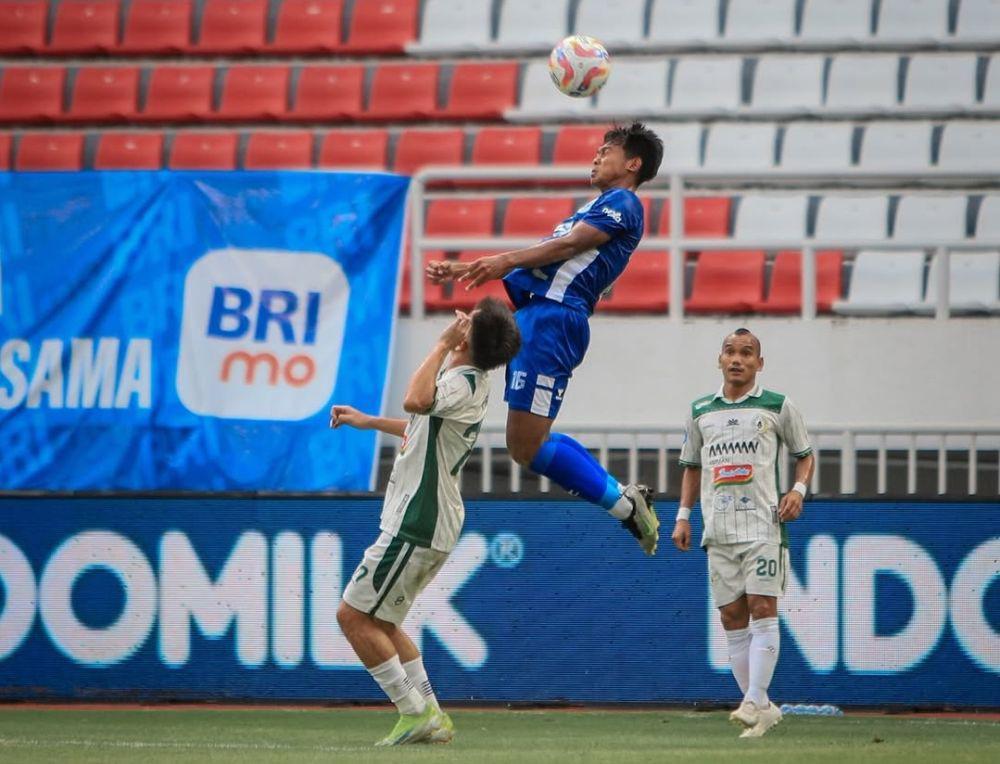 PSIS Semarang melawan PSS Sleman pada laga pekan ke-32 Liga 1 2024/2025 di Stadion Jatidiri Semarang, Jumat (9/5/2025). (dok. PSIS)