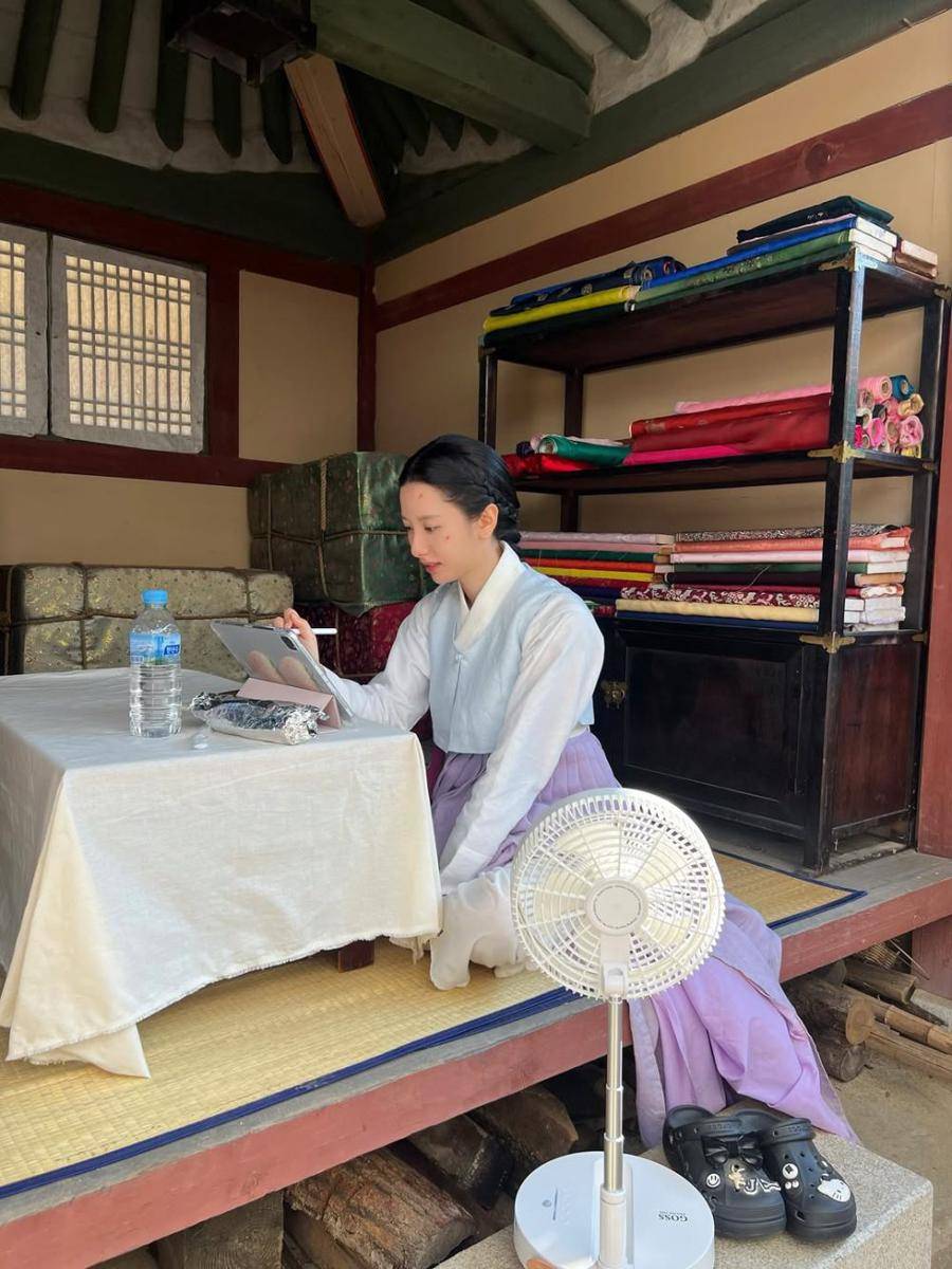 still cut drama Korea The Haunted Palace (instagram.com/bn_95819)