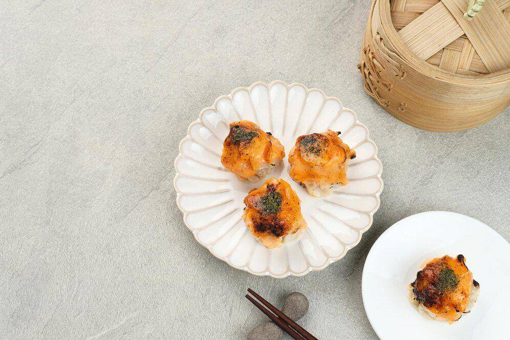 Dimsum ayam jamur saus mentai (freepik.com/tyasindayanti)